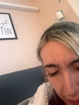 BarbieBlondieGirl live sex cam