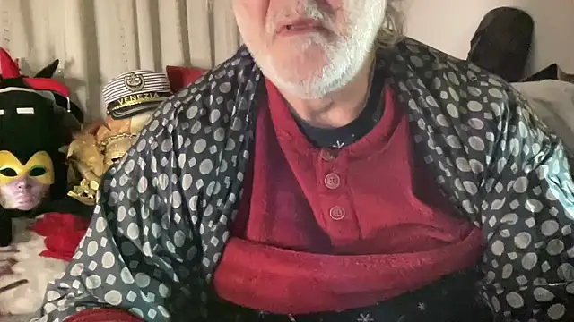 EroticVenetian live sex cam