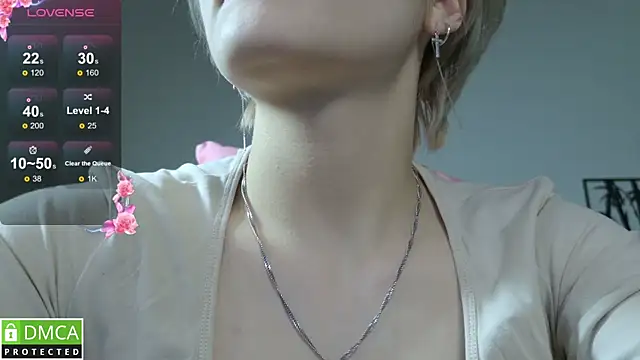 Megan_Lora's cam snapshot