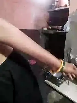 farana_bhat's cam snapshot