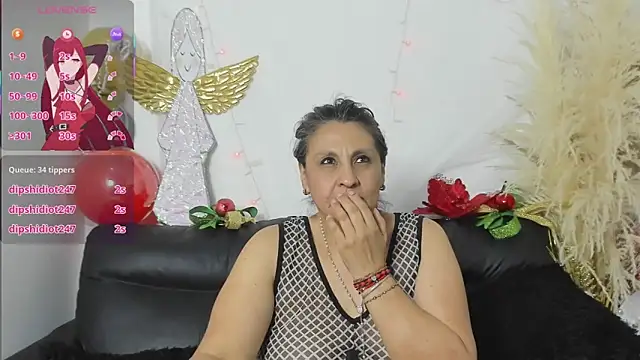 merlyna_goldens's cam snapshot