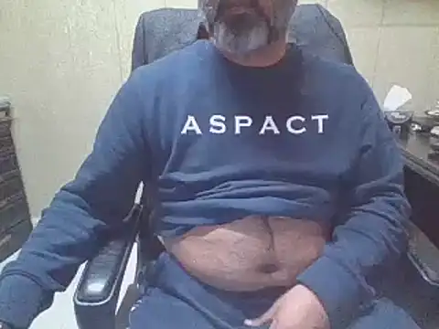 hairymaster95 live sex cam