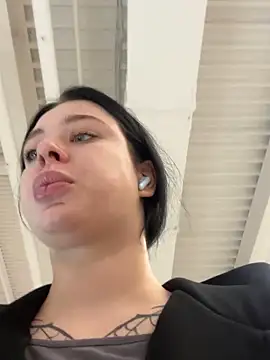 AlishaOfThorns's cam snapshot