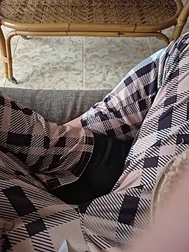 SexyErola27 live sex cam