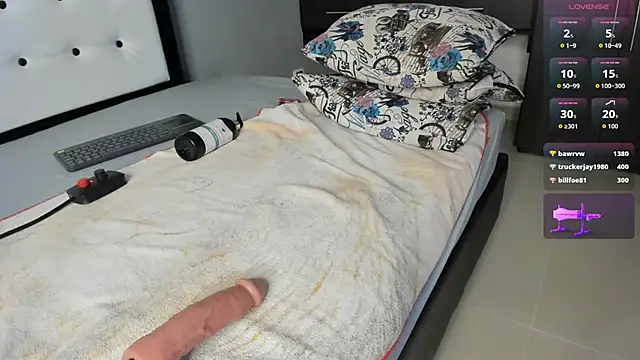 AlexxaSmall live sex cam