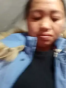 Luckyy03 live sex cam