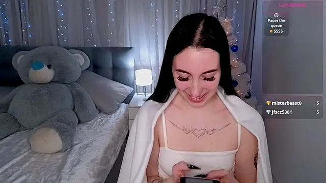 Miss__Linn's cam snapshot