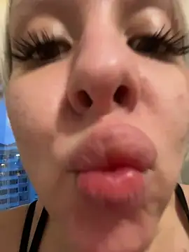 LikaCat live sex cam