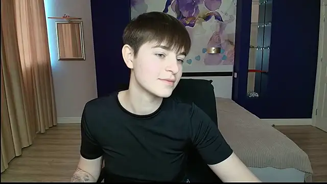 EmiliaYours live sex cam