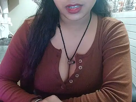 LovingPihu's cam snapshot