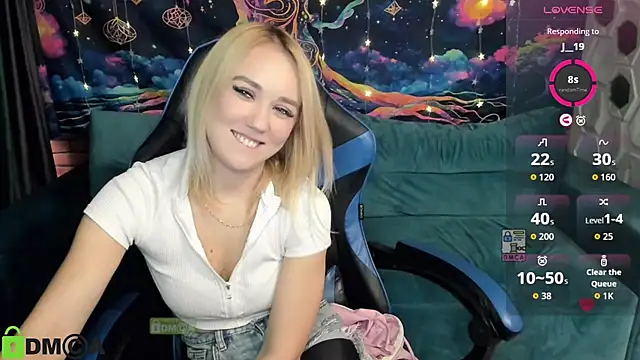 CrystalGirl99's cam snapshot