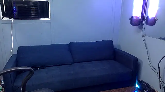 sexyhotstud12's cam snapshot