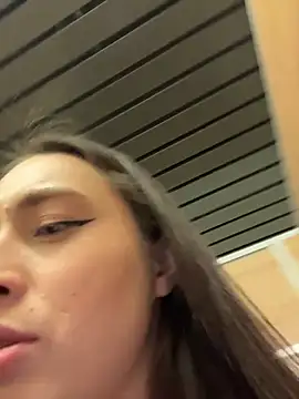 Holly_Play live sex cam