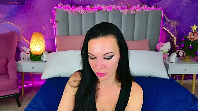 JulieHill live sex cam