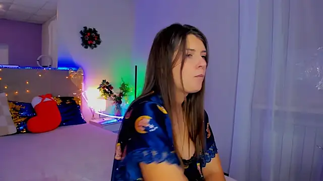 Laura_Leee's cam snapshot