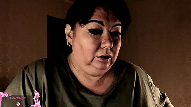 SexxyDreams1's cam snapshot