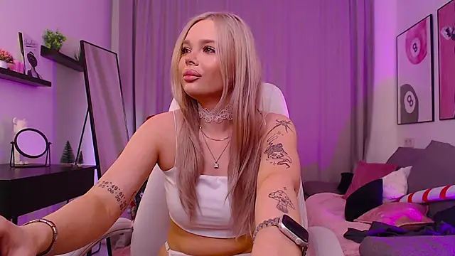 Leslie_Caronn's cam snapshot