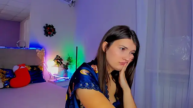 Laura_Leee's cam snapshot