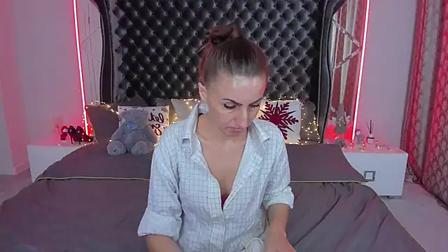 Rebecca_Diamond's cam snapshot