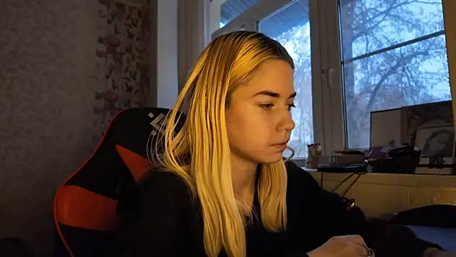 Witching_Moon's cam snapshot