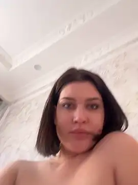 KikiWatson live sex cam