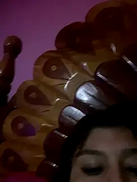 Traviesa96's cam snapshot