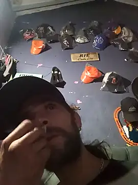 hairy_mannn's cam snapshot