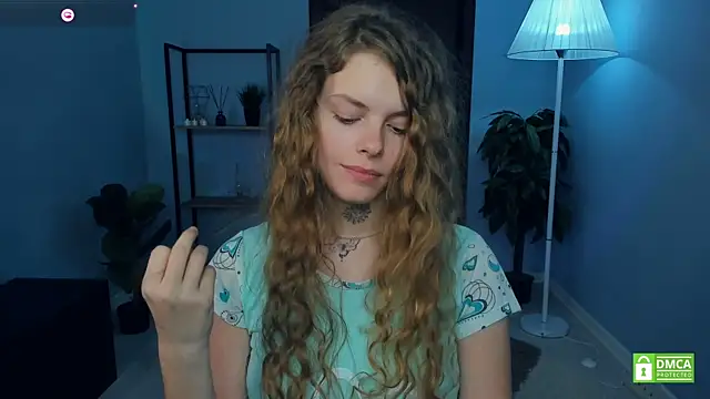 RayaNenlia's cam snapshot