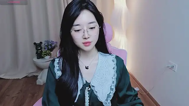 Miu-999 live sex cam