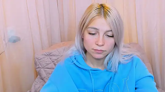 FoxyKathryn's cam snapshot