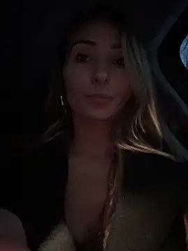 LetsFunKARINA's cam snapshot