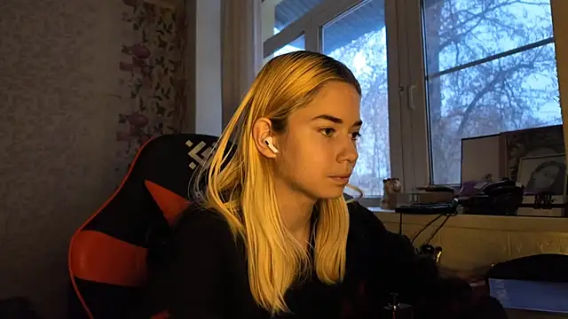 Witching_Moon's cam snapshot