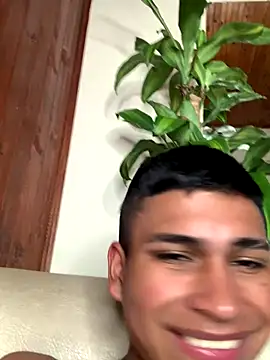 Emiliano_Reyes live sex cam