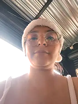 Lily-o's cam snapshot