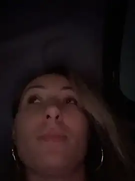 LetsFunKARINA's cam snapshot