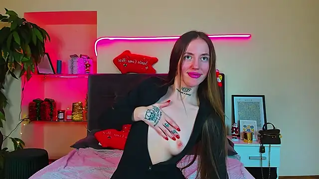 AdrianaCult's cam snapshot