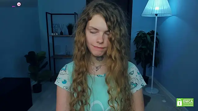 RayaNenlia's cam snapshot