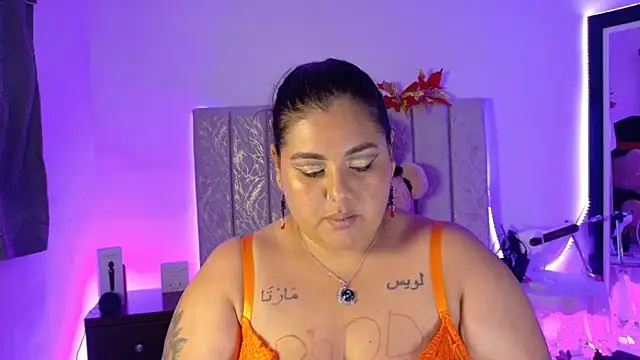 AndreaKinky live sex cam