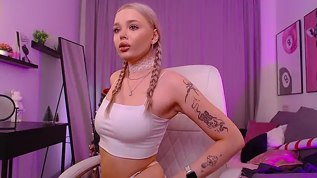 Leslie_Caronn's cam snapshot