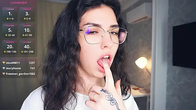 OdetteWitschi live sex cam