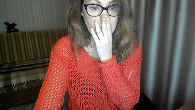 lauraoven live sex cam