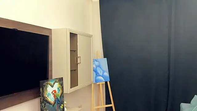 HienBiddie's cam snapshot