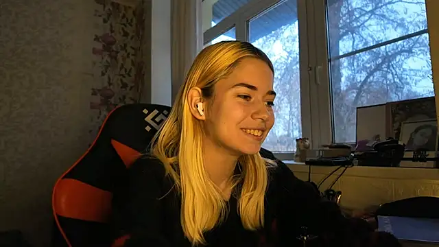 Witching_Moon's cam snapshot