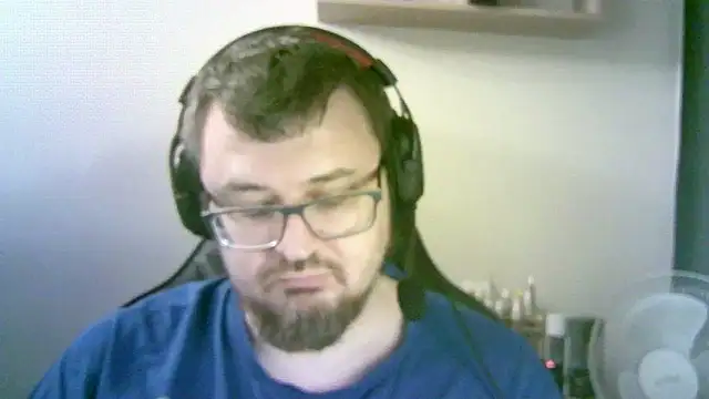 SirAbuser's cam snapshot