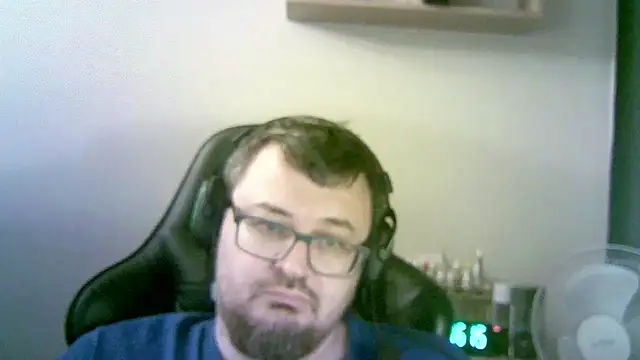 SirAbuser's cam snapshot