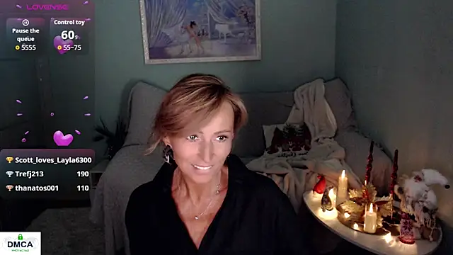 HornyMilf_777 live sex cam