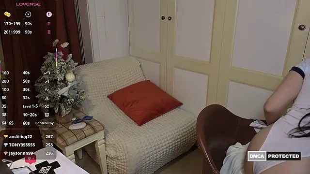 nayomi_34f live sex cam