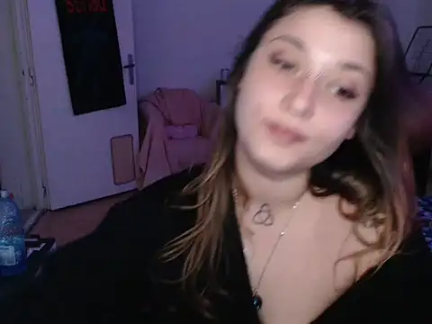 AlienforTwenty's cam snapshot