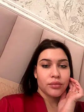 KikiWatson live sex cam