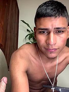 Emiliano_Reyes live sex cam